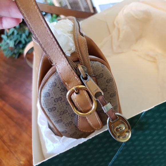 Vintage Gucci purse with box - Picture 8 of 17